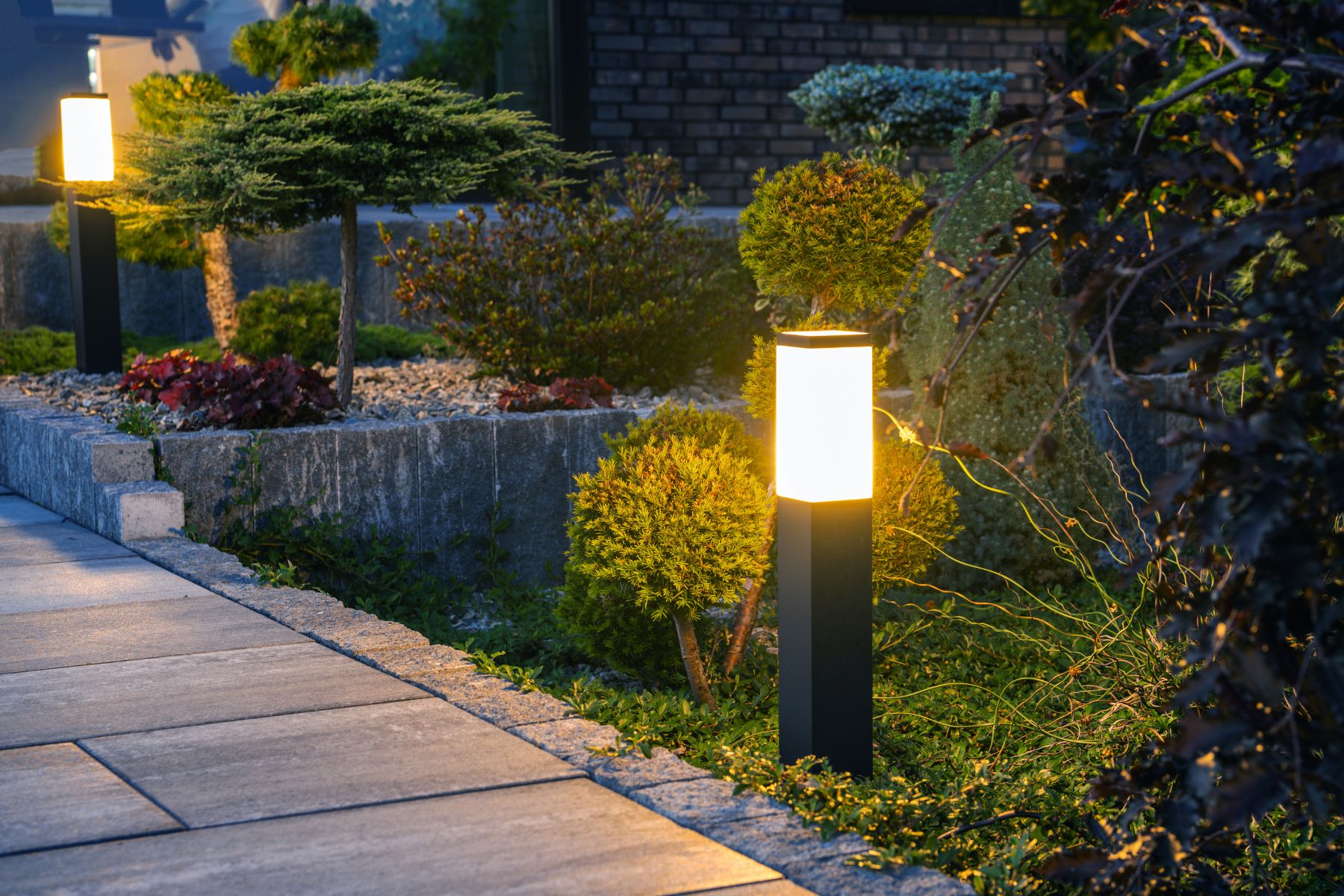 Pathway & Walkway Lighting